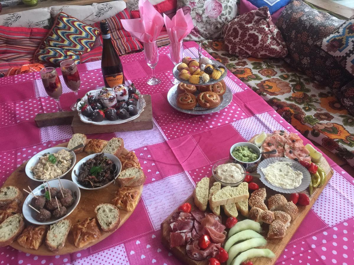 The Pink House Hotel Polkovnik Serafimovo Luaran gambar